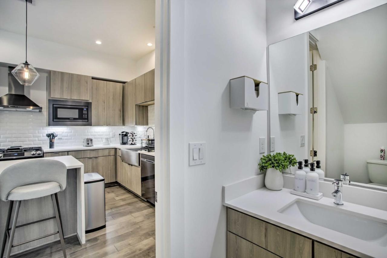 Newly-Built Luxury Galleria Area Townhome! Houston Eksteriør bilde